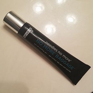 BNWT Dr. Brandt needles no more eye gel